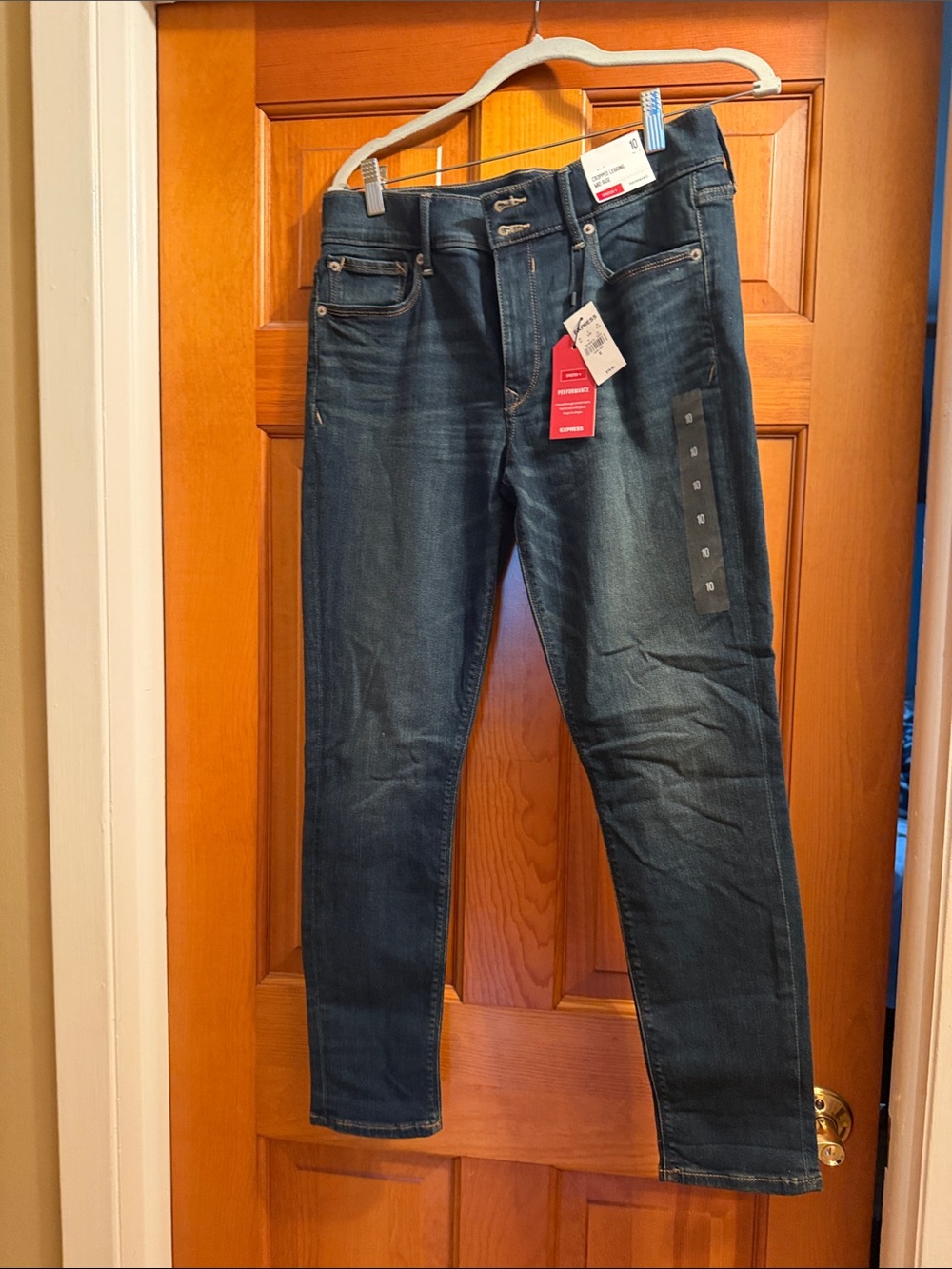 Express Size 10 Dark Wash Cropped Slim Jeans